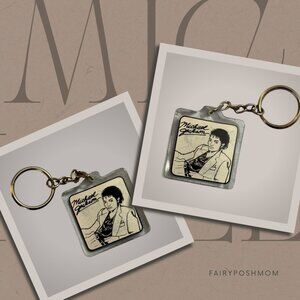 Michael Jackson Thriller Album Cover Keychain – Black & White MJ Collectible